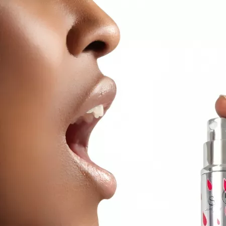 SECRETPLAY - SPRAY SEXUEL ORAL &Agrave; LA FRAISE ACIDE