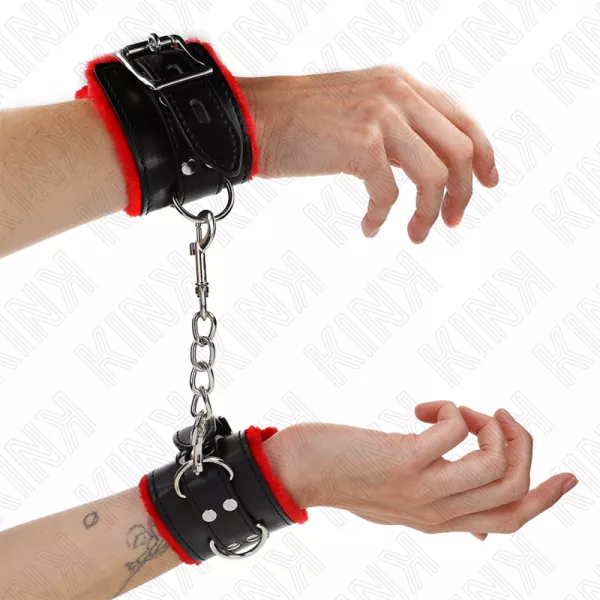 KINK - APPUI-POIGNETS DOUBL�S DE FOURRURE AVEC TROUS CARR�S CEINTURE ROUGE ET NOIRE R�GLABLE 17-29 CM X 6 CM